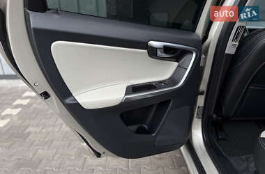 Внедорожник / Кроссовер Volvo XC60 2016 в 