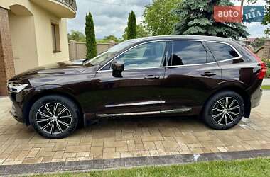 Внедорожник / Кроссовер Volvo XC60 2018 в 