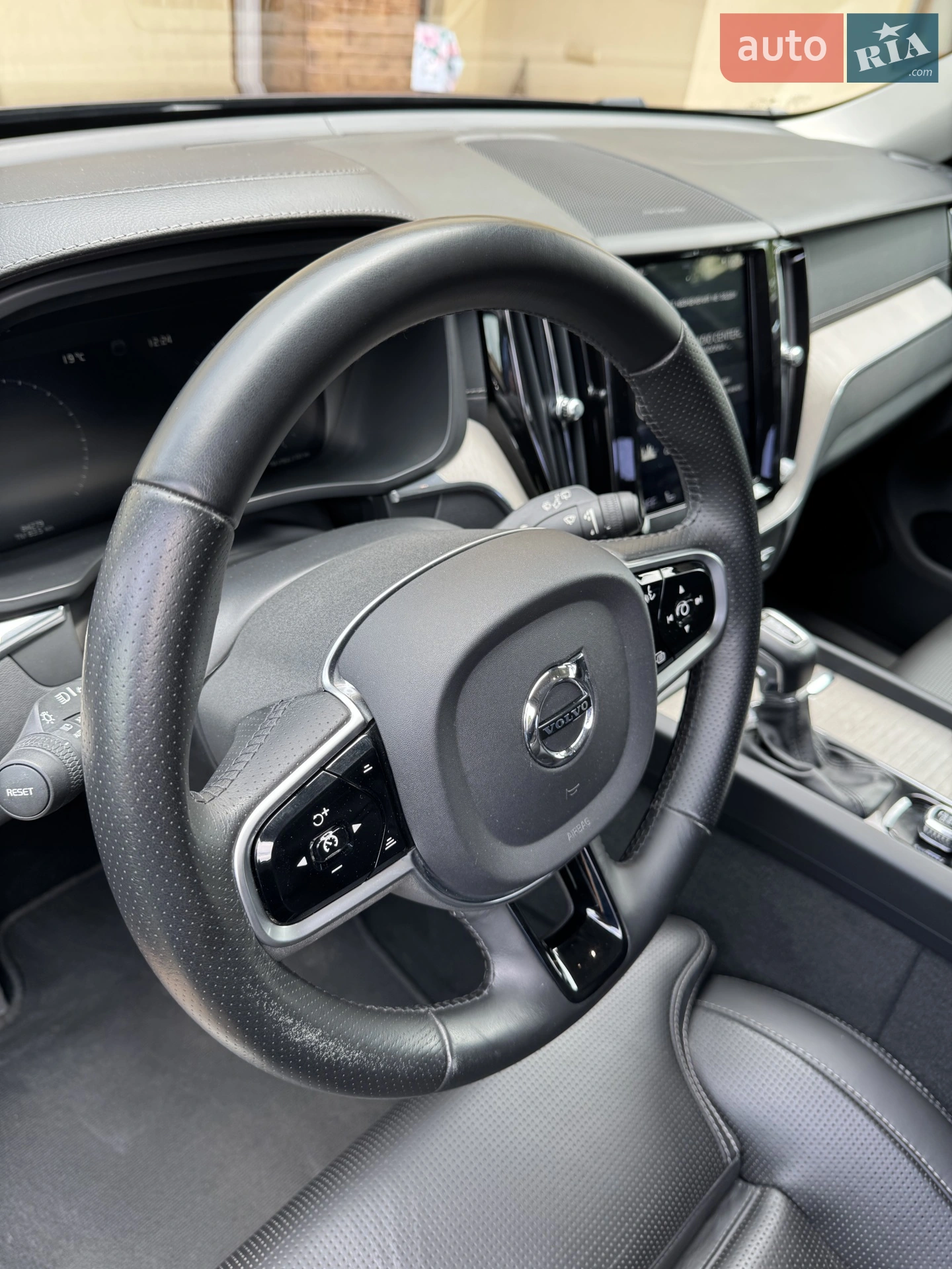 2018 Volvo XC60 - мініатюра 16