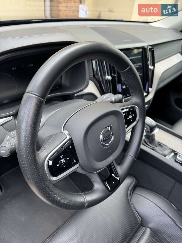 Внедорожник / Кроссовер Volvo XC60 2018 в Ивано-Франковске