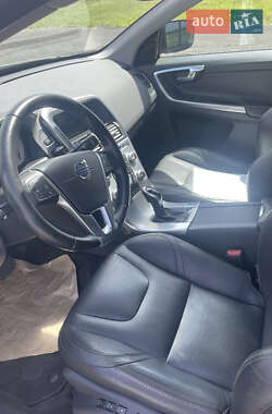 Внедорожник / Кроссовер Volvo XC60 2017 в 