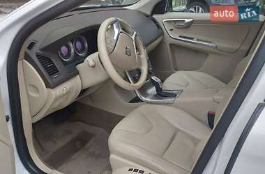 Внедорожник / Кроссовер Volvo XC60 2012 в 