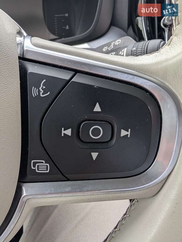 Внедорожник / Кроссовер Volvo XC60 2017 в Ивано-Франковске
