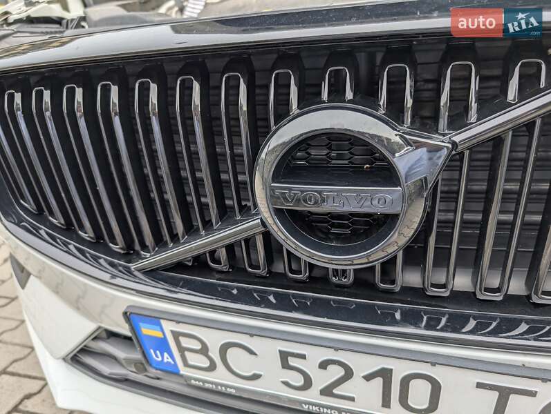Внедорожник / Кроссовер Volvo XC60 2017 в Ивано-Франковске