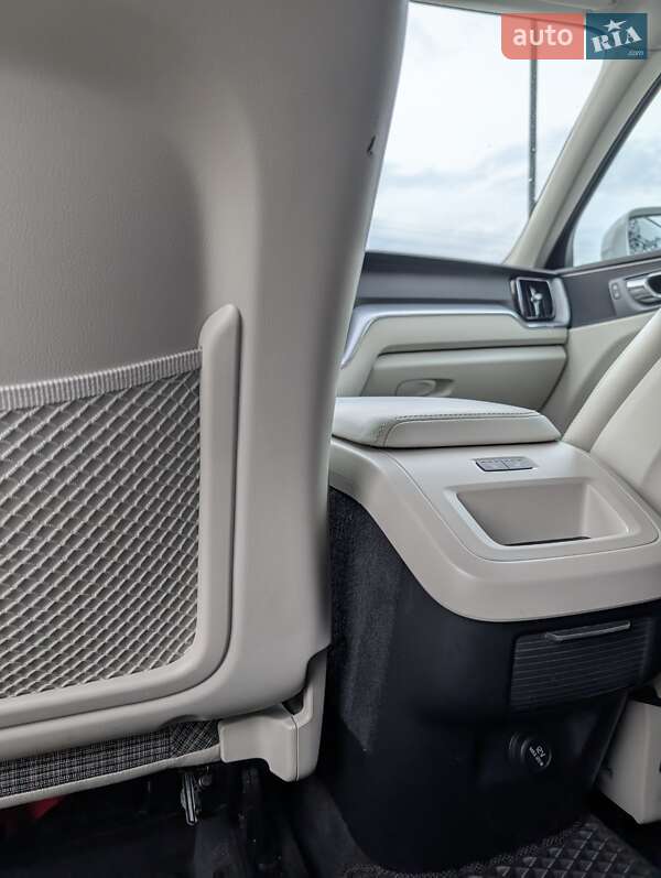 Внедорожник / Кроссовер Volvo XC60 2017 в Ивано-Франковске