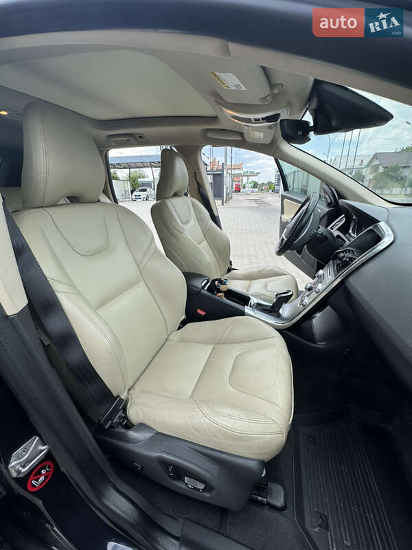 Внедорожник / Кроссовер Volvo XC60 2017 в Снятине фото 15 Внедорожник / Кроссовер Volvo XC60 2017 в Снятине