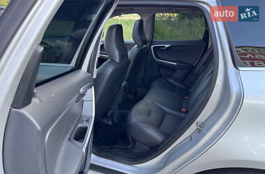Внедорожник / Кроссовер Volvo XC60 2015 в 