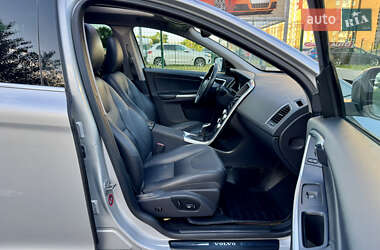 Внедорожник / Кроссовер Volvo XC60 2015 в 