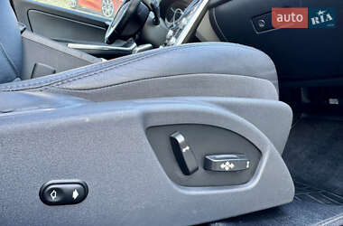 Внедорожник / Кроссовер Volvo XC60 2015 в 