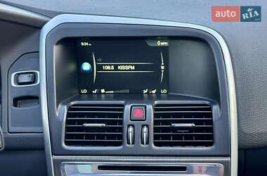Внедорожник / Кроссовер Volvo XC60 2015 в 