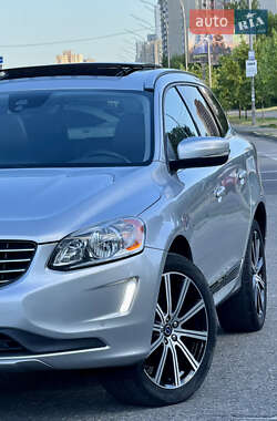 Внедорожник / Кроссовер Volvo XC60 2015 в 