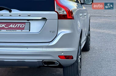 Внедорожник / Кроссовер Volvo XC60 2015 в 
