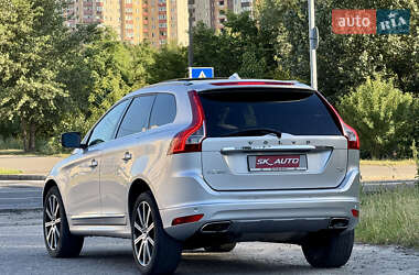Внедорожник / Кроссовер Volvo XC60 2015 в 