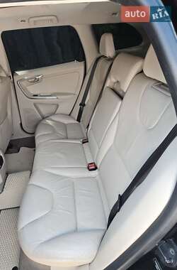 Внедорожник / Кроссовер Volvo XC60 2012 в 