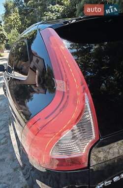 Внедорожник / Кроссовер Volvo XC60 2012 в 