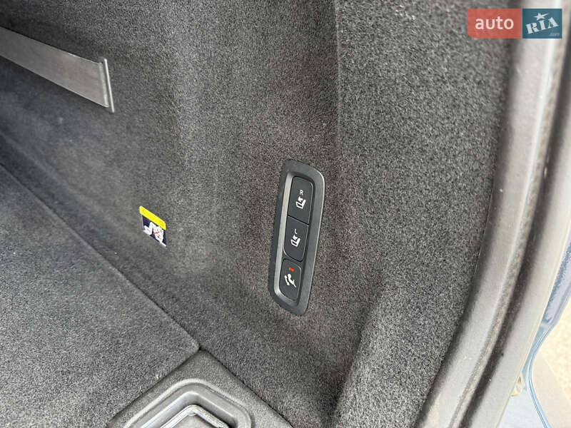 Внедорожник / Кроссовер Volvo XC60 2019 в Ровно