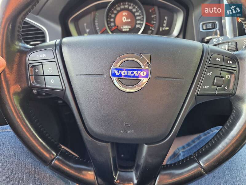 Внедорожник / Кроссовер Volvo XC60 2014 в Львове