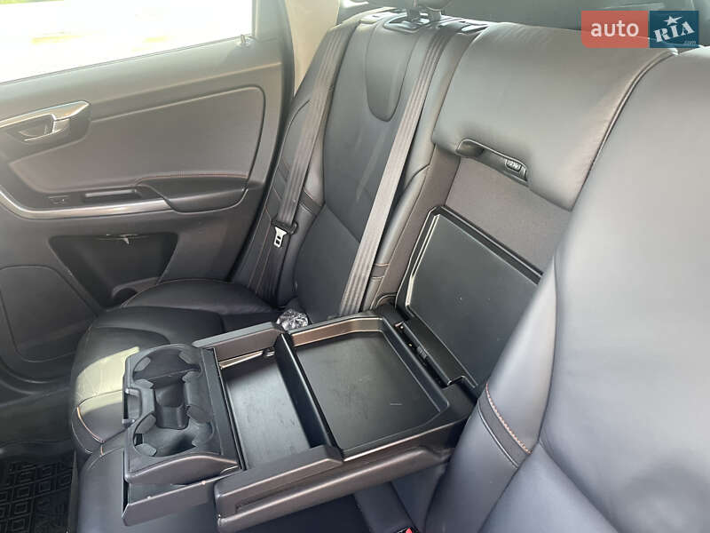 Внедорожник / Кроссовер Volvo XC60 2014 в Черновцах фото 10 Внедорожник / Кроссовер Volvo XC60 2014 в Черновцах