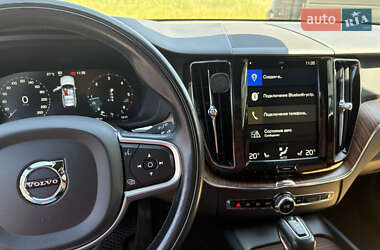 Внедорожник / Кроссовер Volvo XC60 2019 в 