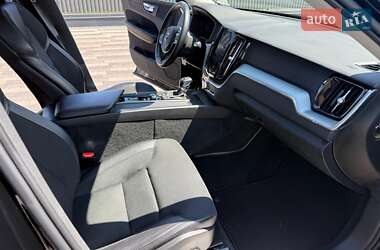 Позашляховик / Кросовер Volvo XC60 2019 в 