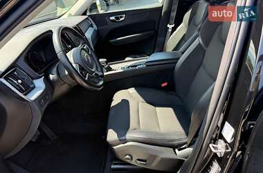 Позашляховик / Кросовер Volvo XC60 2019 в 