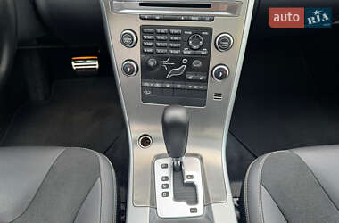 Внедорожник / Кроссовер Volvo XC60 2010 в 