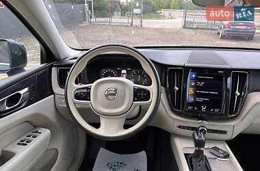 Внедорожник / Кроссовер Volvo XC60 2021 в 
