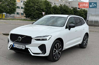 Позашляховик / Кросовер Volvo XC60 2024 в 