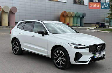 Внедорожник / Кроссовер Volvo XC60 2024 в Киеве