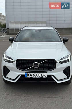Позашляховик / Кросовер Volvo XC60 2024 в 