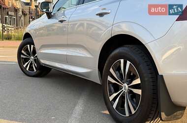 Внедорожник / Кроссовер Volvo XC60 2020 в 