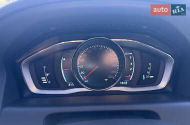 Внедорожник / Кроссовер Volvo XC60 2016 в 