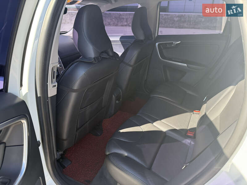 Позашляховик / Кросовер Volvo XC60 2016 в Вінниці