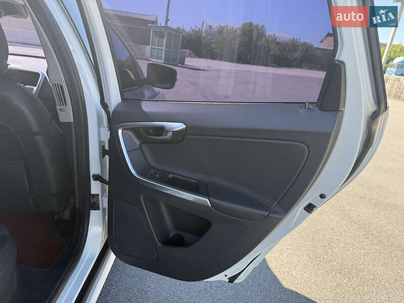 Позашляховик / Кросовер Volvo XC60 2016 в Вінниці