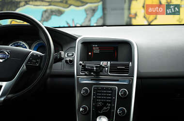 Внедорожник / Кроссовер Volvo XC60 2013 в 