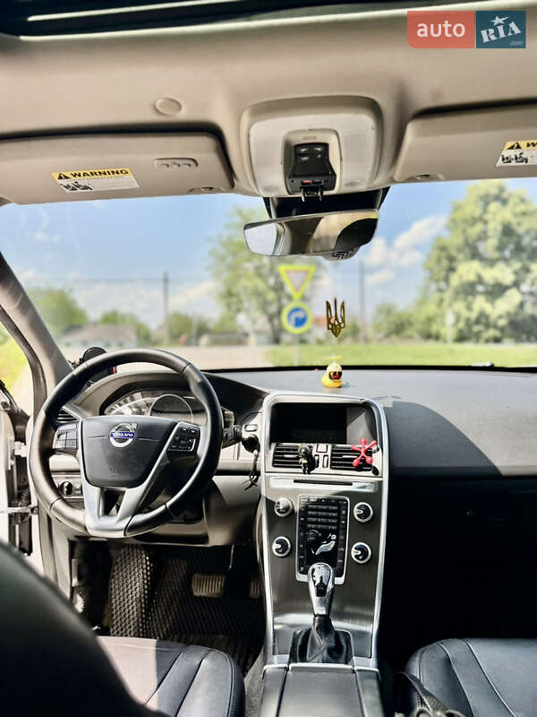 Внедорожник / Кроссовер Volvo XC60 2015 в Староконстантинове