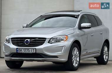 Внедорожник / Кроссовер Volvo XC60 2015 в 