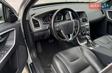Внедорожник / Кроссовер Volvo XC60 2015 в 