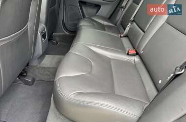 Внедорожник / Кроссовер Volvo XC60 2015 в 