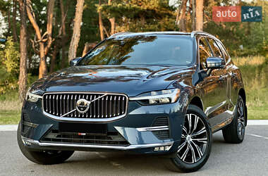 Внедорожник / Кроссовер Volvo XC60 2021 в 