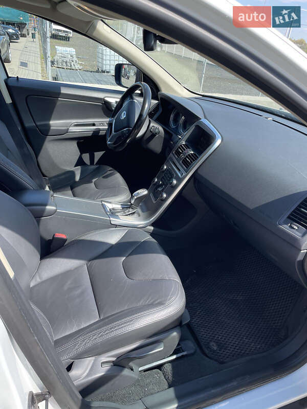 Позашляховик / Кросовер Volvo XC60 2012 в Нововолинську