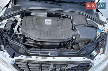 Внедорожник / Кроссовер Volvo XC60 2012 в 