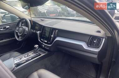 Внедорожник / Кроссовер Volvo XC60 2019 в 