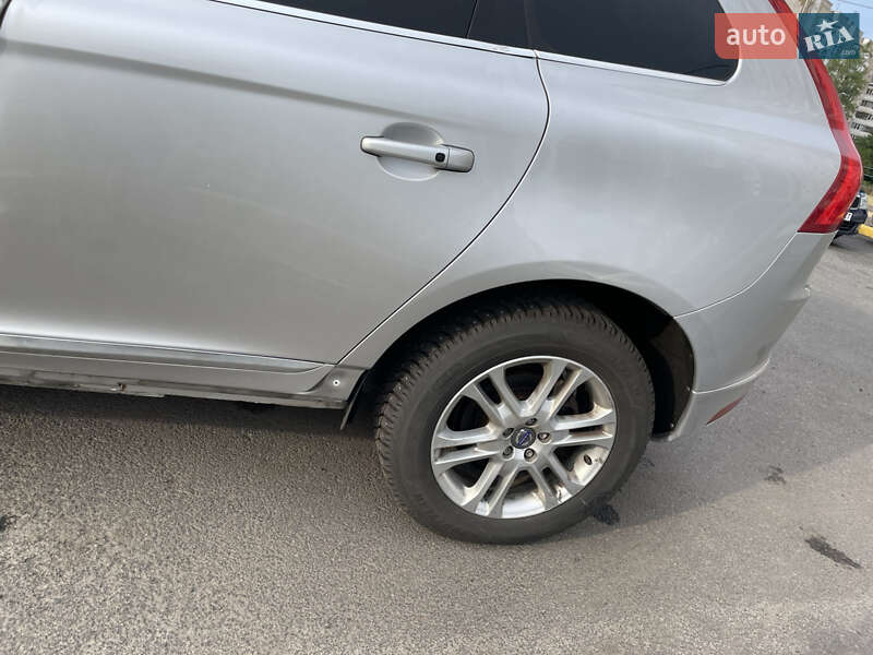 Позашляховик / Кросовер Volvo XC60 2015 в Києві