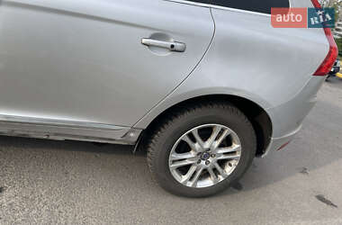 Внедорожник / Кроссовер Volvo XC60 2015 в 