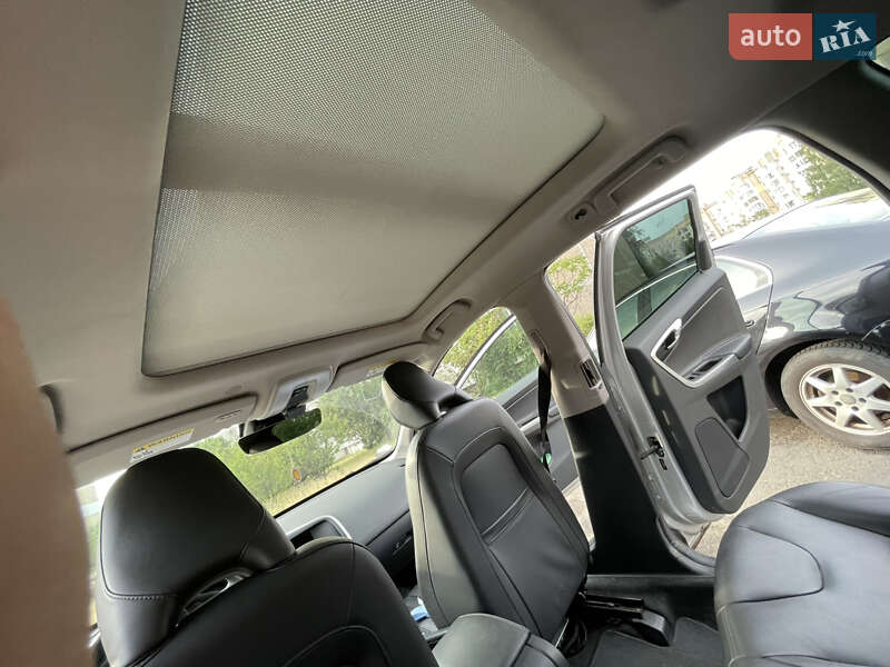 Позашляховик / Кросовер Volvo XC60 2015 в Києві