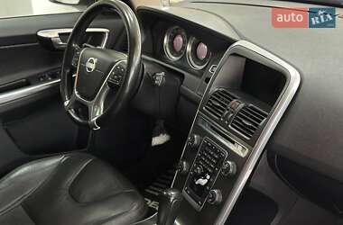 Позашляховик / Кросовер Volvo XC60 2012 в 