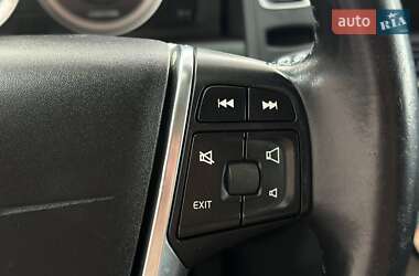 Позашляховик / Кросовер Volvo XC60 2012 в 
