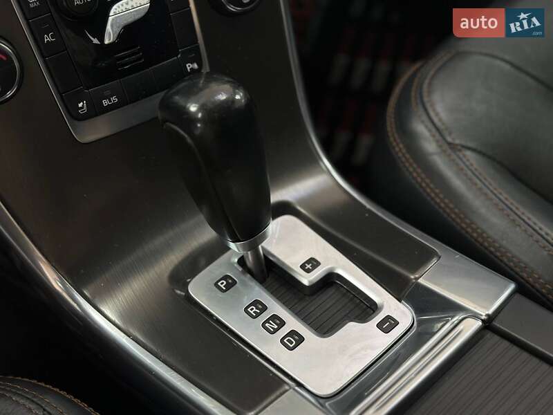 Позашляховик / Кросовер Volvo XC60 2012 в Києві