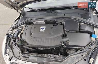 Внедорожник / Кроссовер Volvo XC60 2012 в 